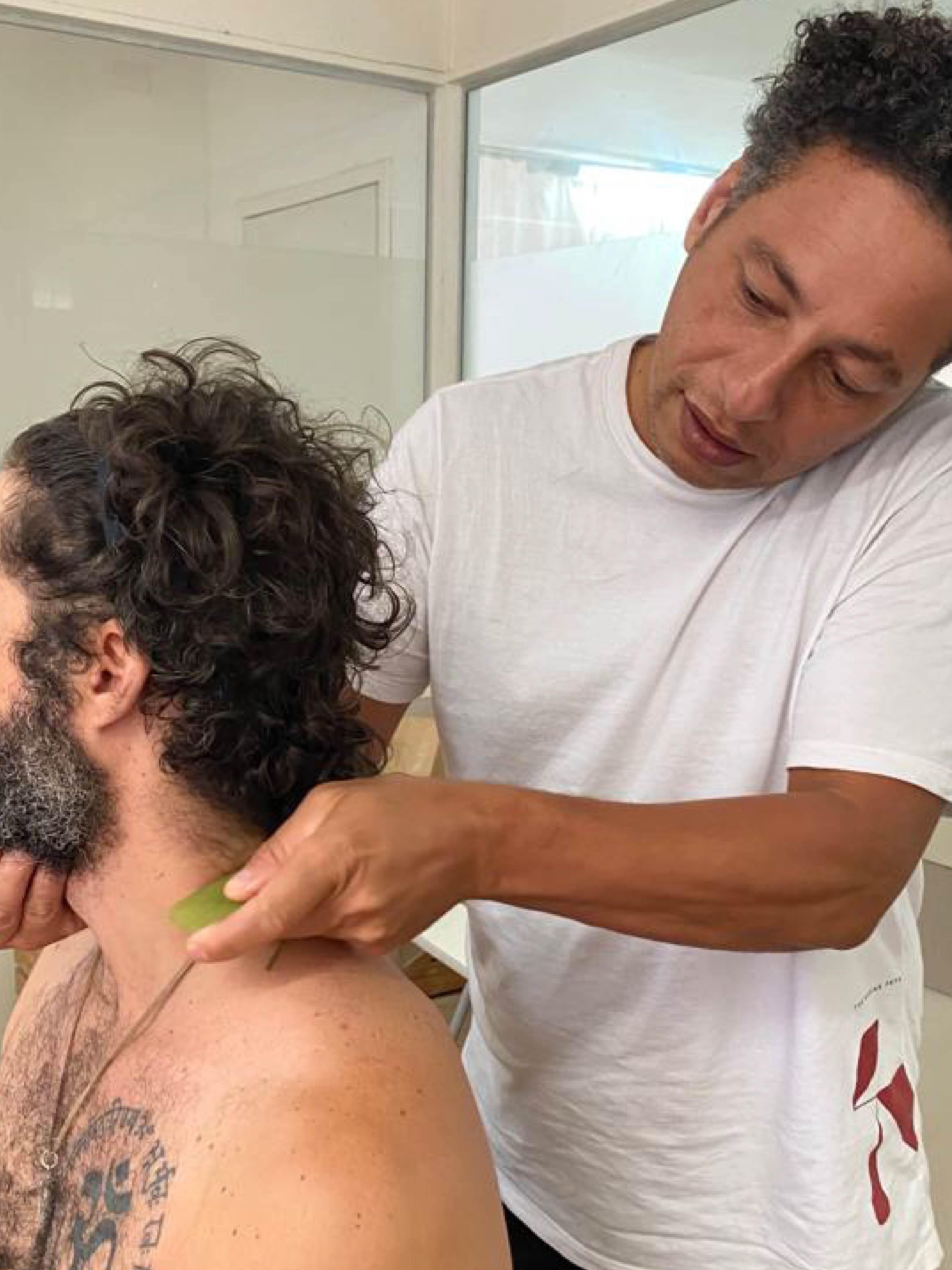 Gua Sha2-01