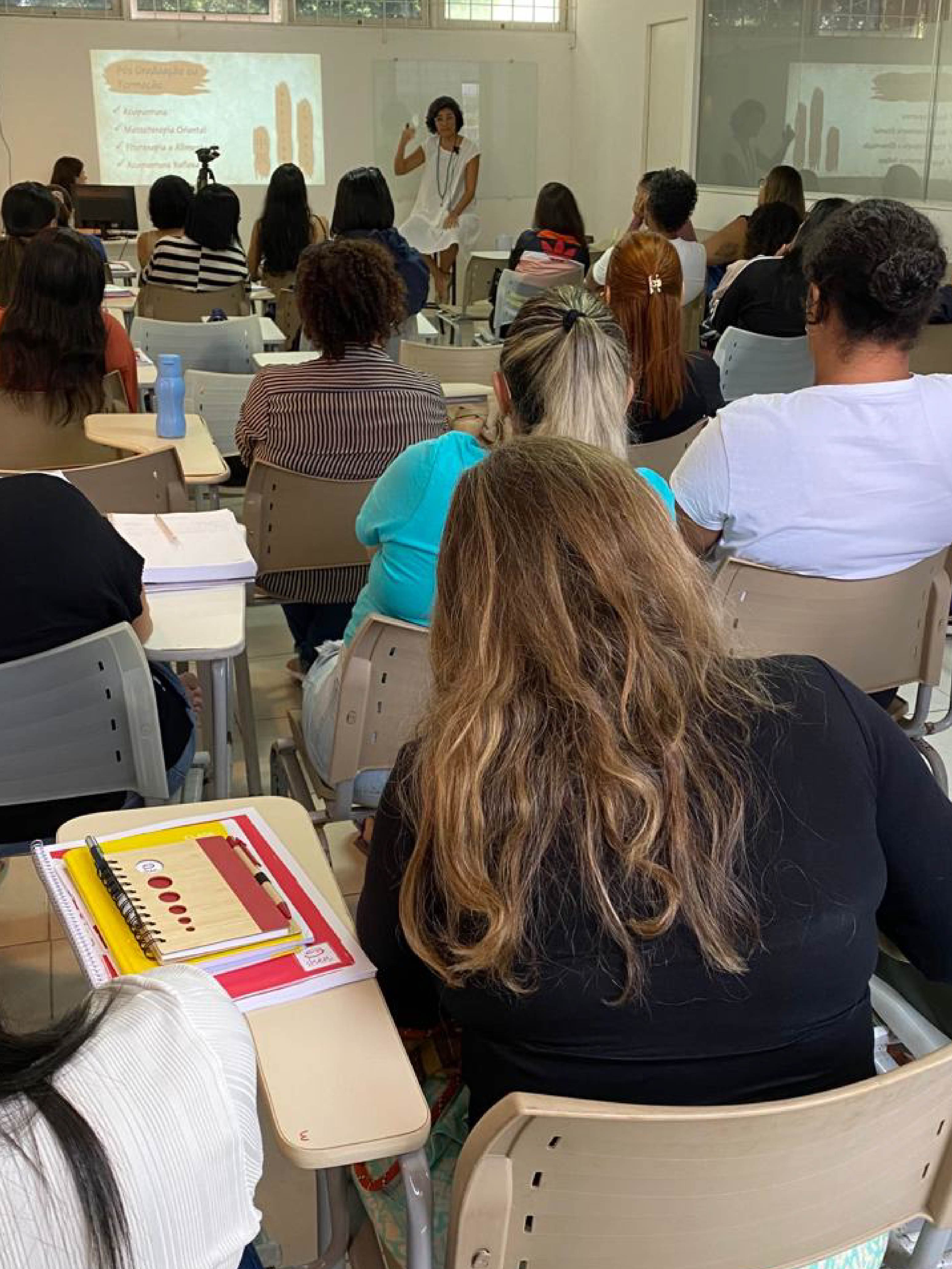 aula leila-01